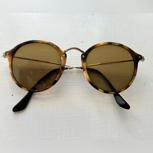 Vintage RayBan 49 21